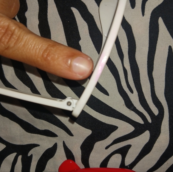 Bundle of Women Fashion cat ese & square  frame sunglasses - Picture 9 of 10